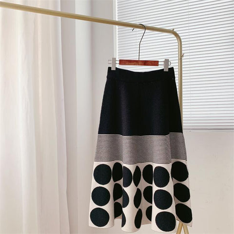 MiKlahFashion black / One Size Knitted Circle Skirts